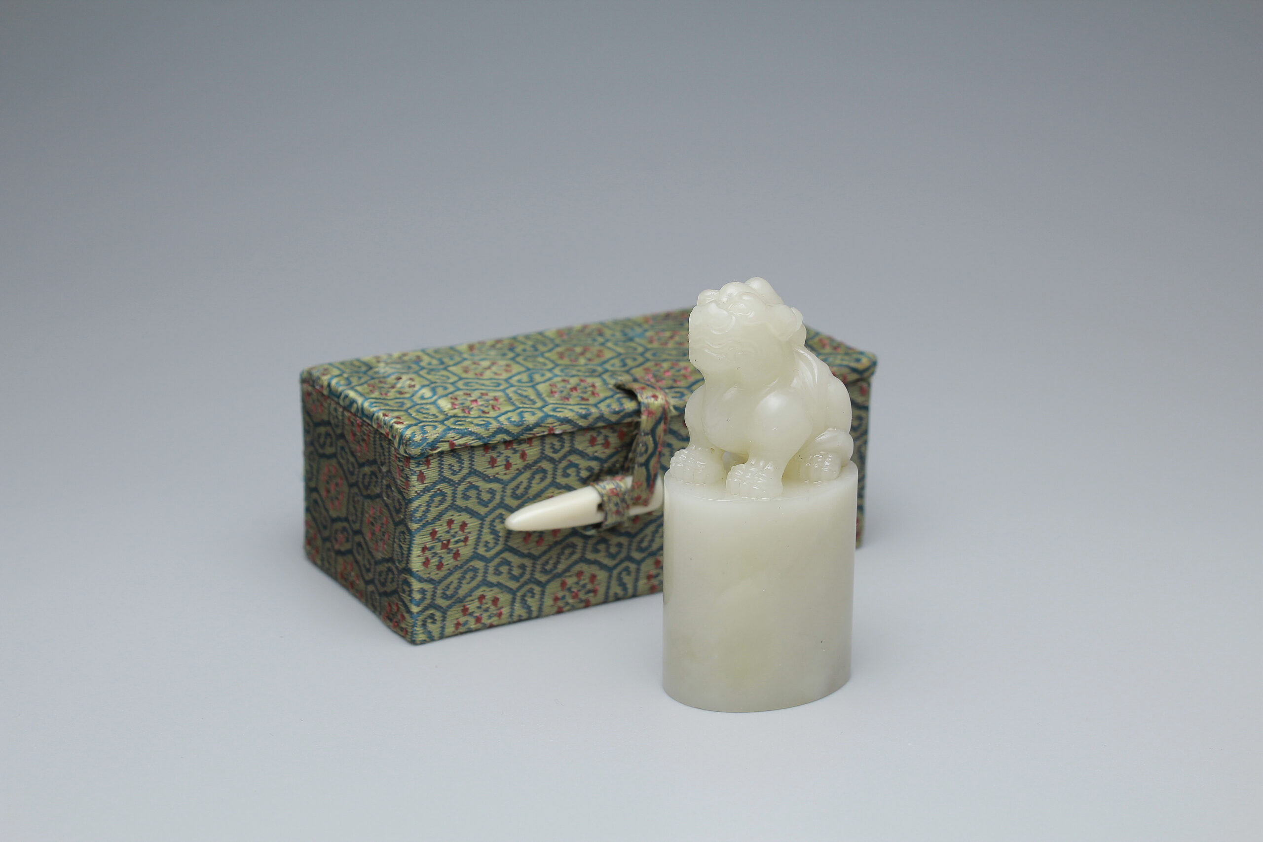 126 寿山石　 田黄　龍　印材　書道　印鑑　落款　関防　引首　雅号　11 126 寿山石 田黄 龍 印材 書道 印鑑 落款 関防 引首 雅号 11 126